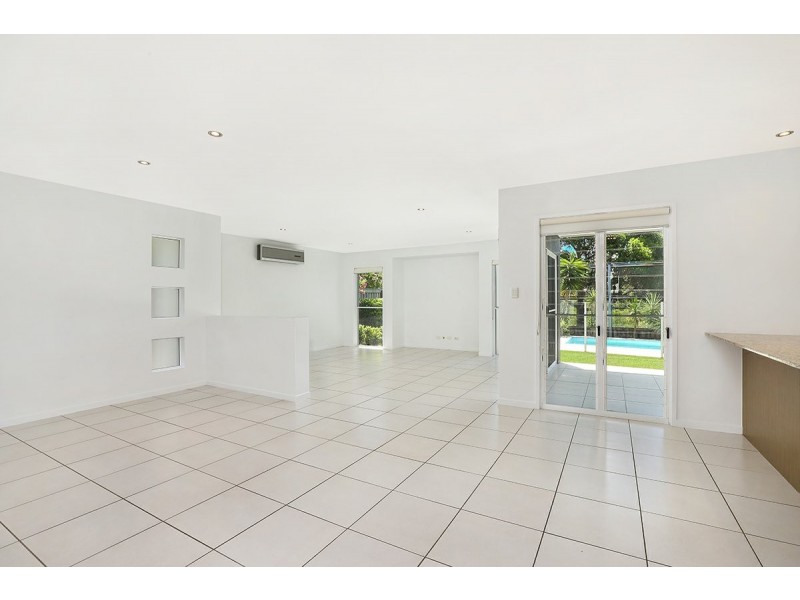 7 Easter Street, Kawana Island QLD 4575