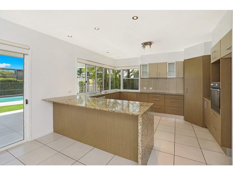 7 Easter Street, Kawana Island QLD 4575