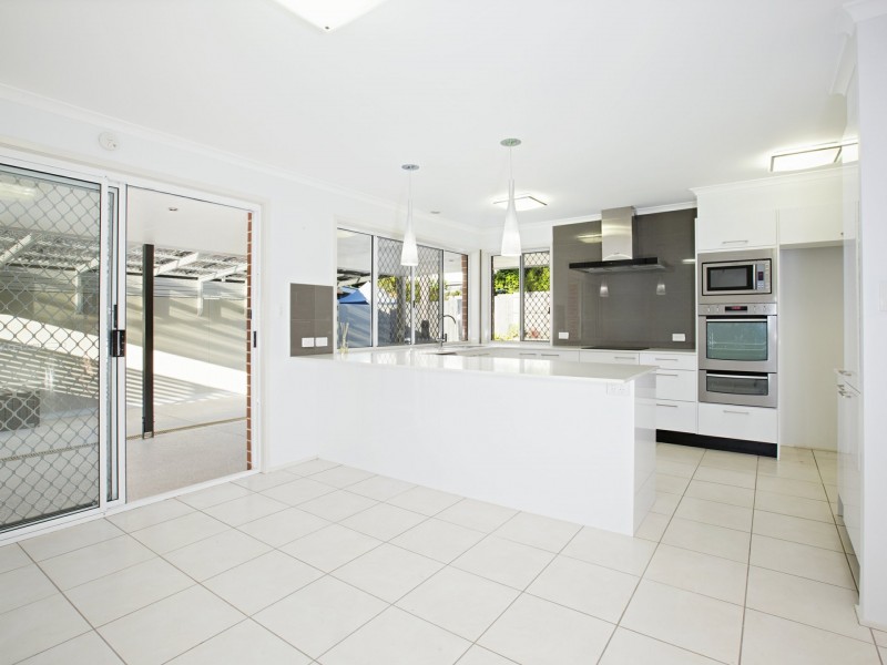 133 Lowanna Drive, Buddina QLD 4575