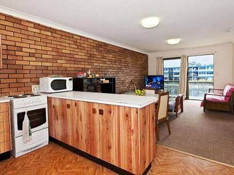 3/12 Akeringa Place, Mooloolaba QLD 4557