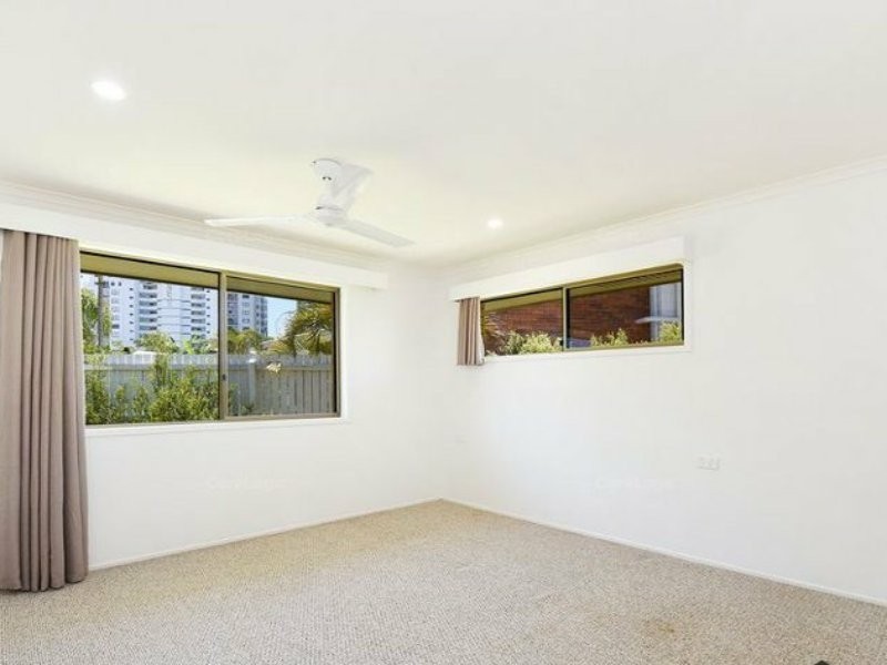 4 Naroo Court, Mooloolaba QLD 4557