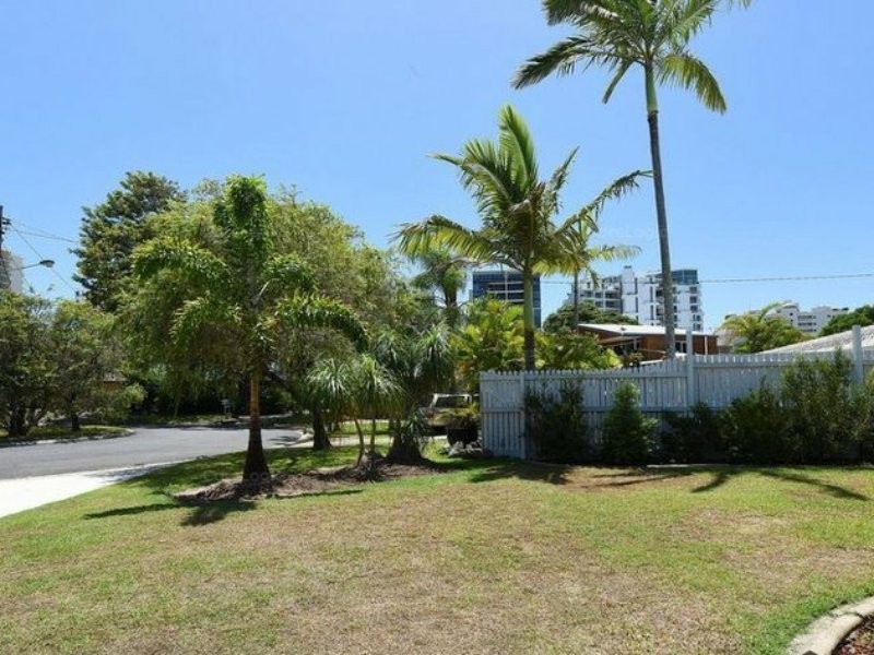 4 Naroo Court, Mooloolaba QLD 4557