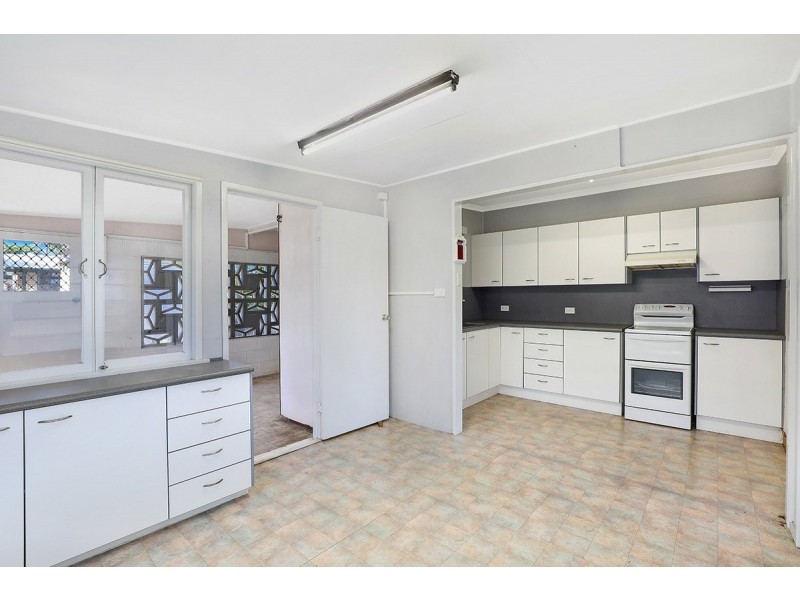 21 Jacaranda Drive, Mooloolaba QLD 4557