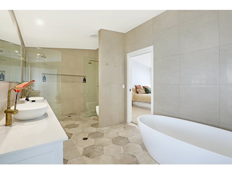 21 Jessica Boulevard, Minyama QLD 4575