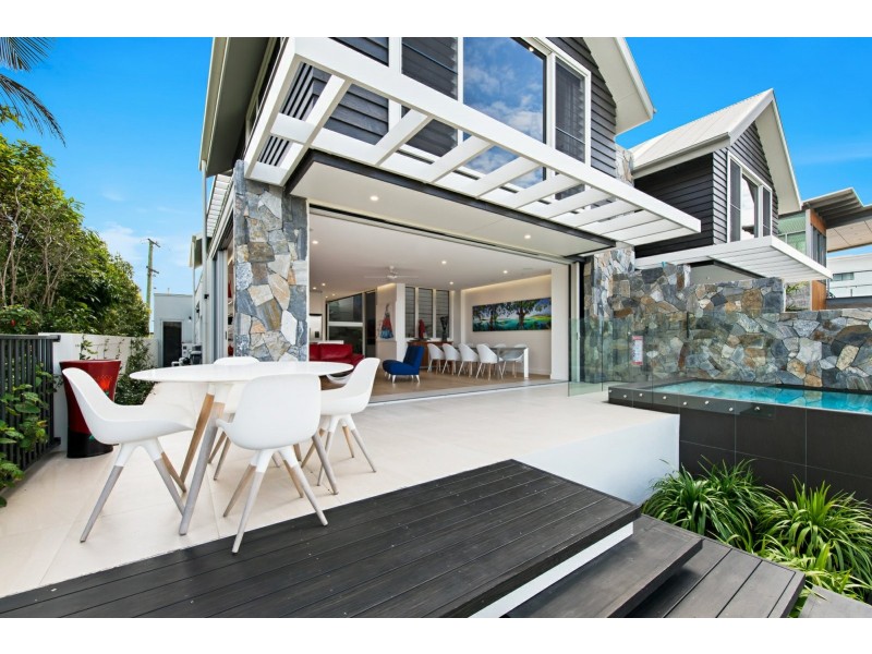 2/8 Culbara Street, Mooloolaba QLD 4557