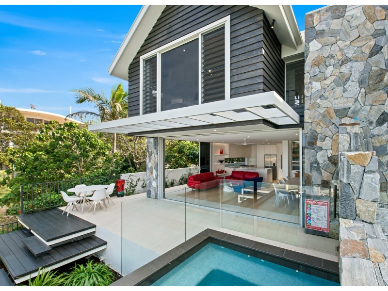 2/8 Culbara Street, Mooloolaba QLD 4557