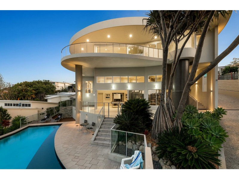 11 Tantula Road East, Alexandra Headland QLD 4572