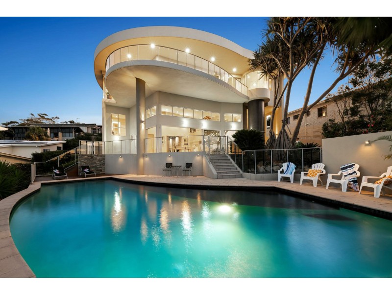 11 Tantula Road East, Alexandra Headland QLD 4572