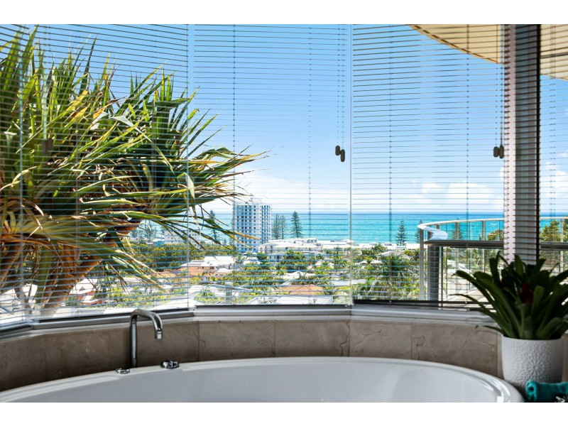 11 Tantula Road East, Alexandra Headland QLD 4572