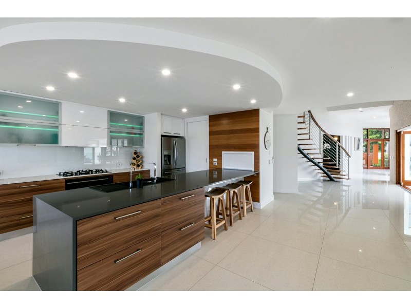 22 Oak Court, Minyama QLD 4575