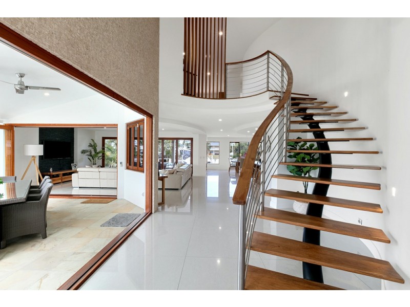 22 Oak Court, Minyama QLD 4575