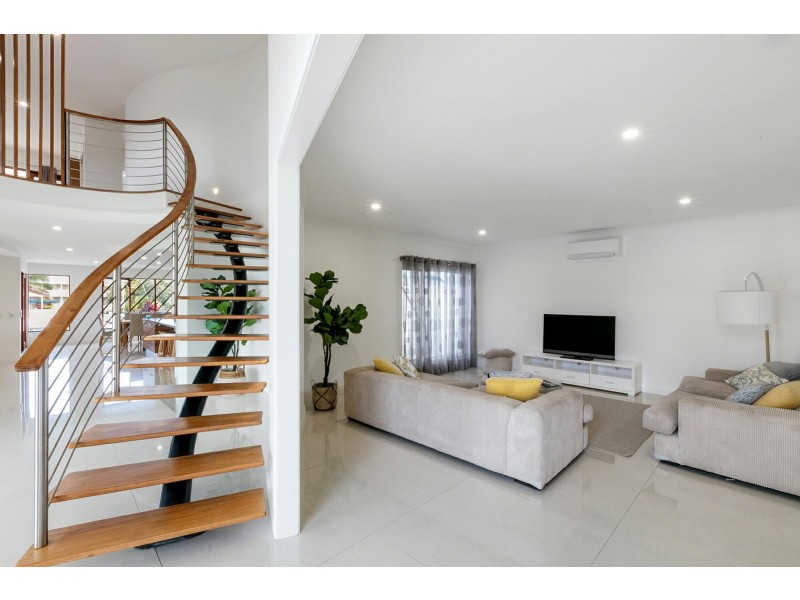 22 Oak Court, Minyama QLD 4575