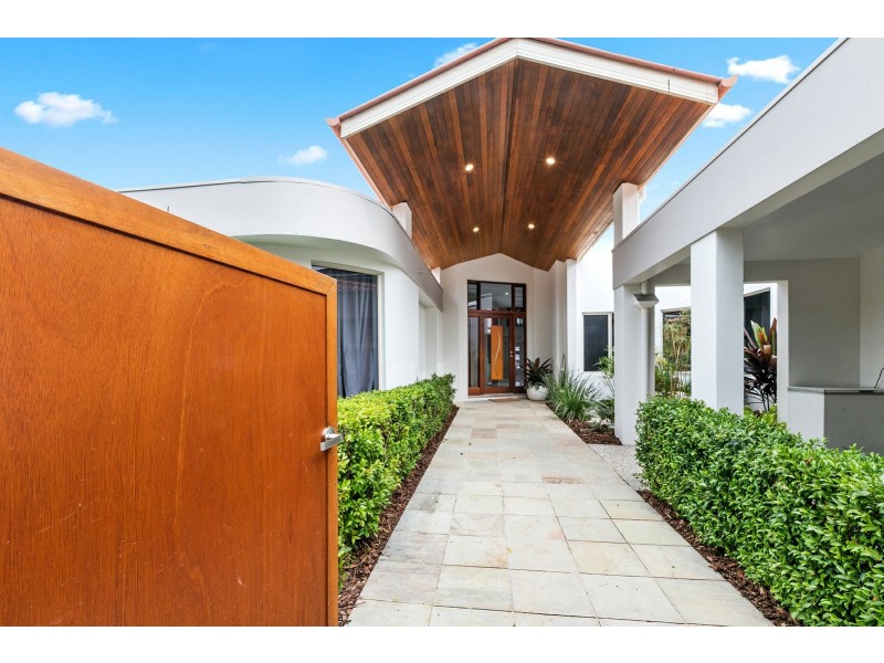 22 Oak Court, Minyama QLD 4575