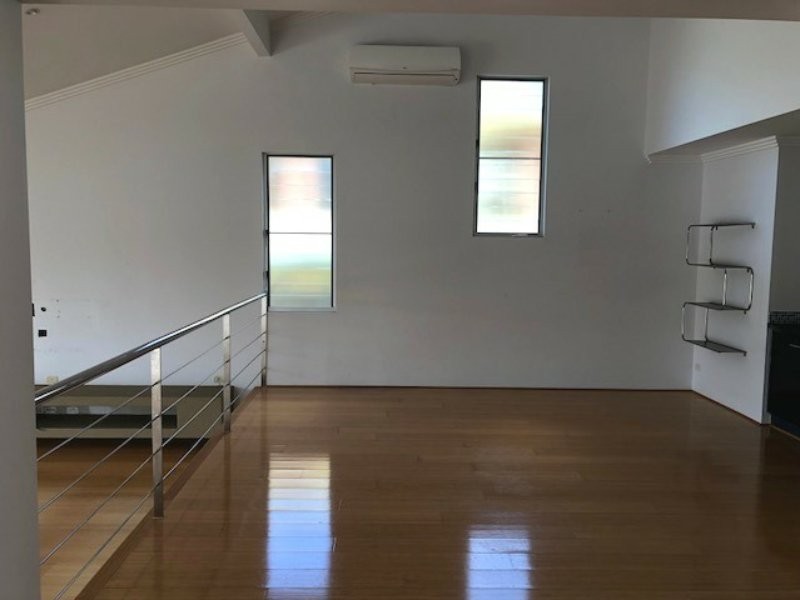 4 Imara Court, Mountain Creek QLD 4557