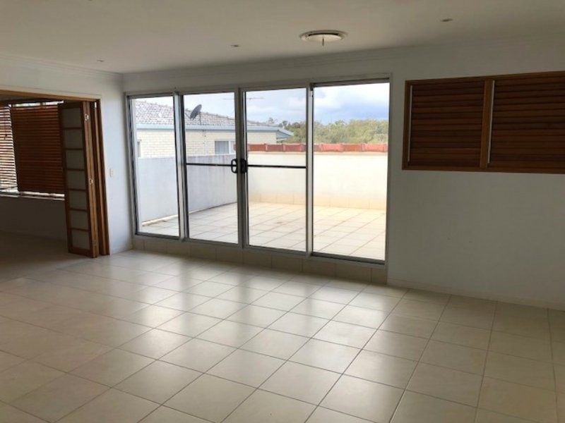 4 Imara Court, Mountain Creek QLD 4557