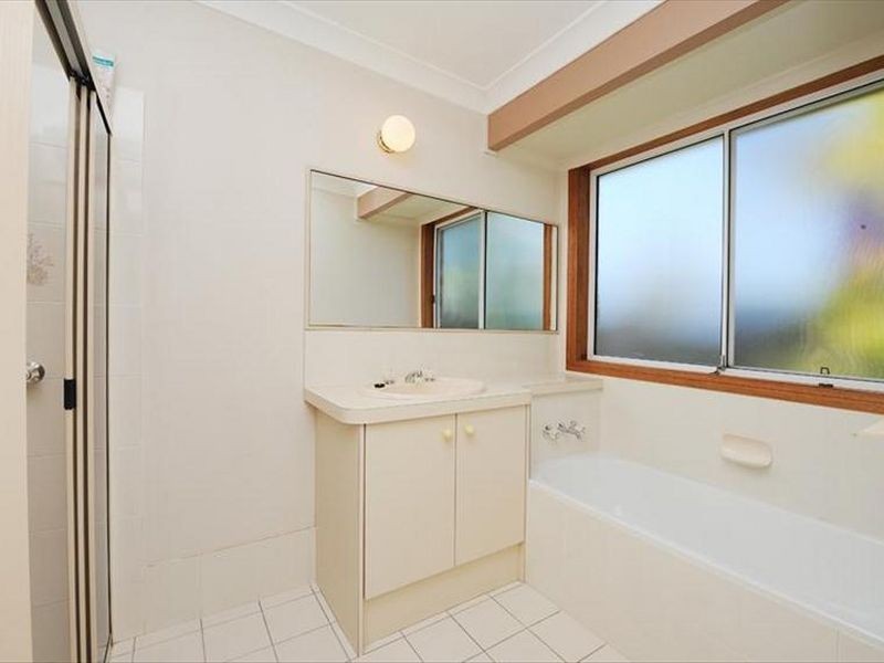 4 Jarrah Street, Minyama QLD 4575