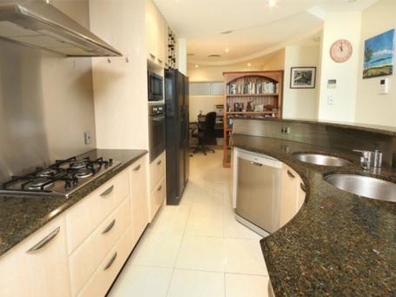 2/49 River Esplanade, Mooloolaba QLD 4557