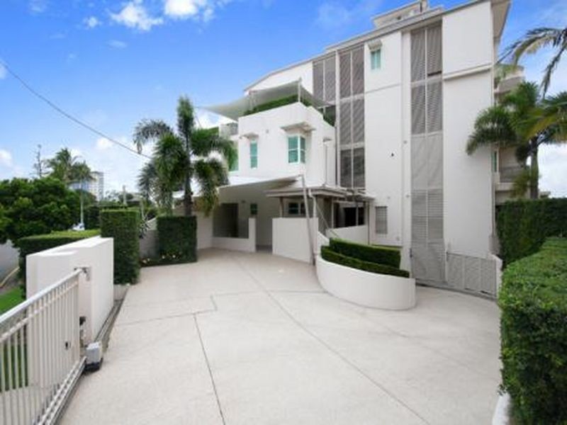 2/49 River Esplanade, Mooloolaba QLD 4557