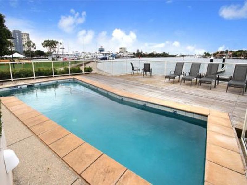 2/49 River Esplanade, Mooloolaba QLD 4557