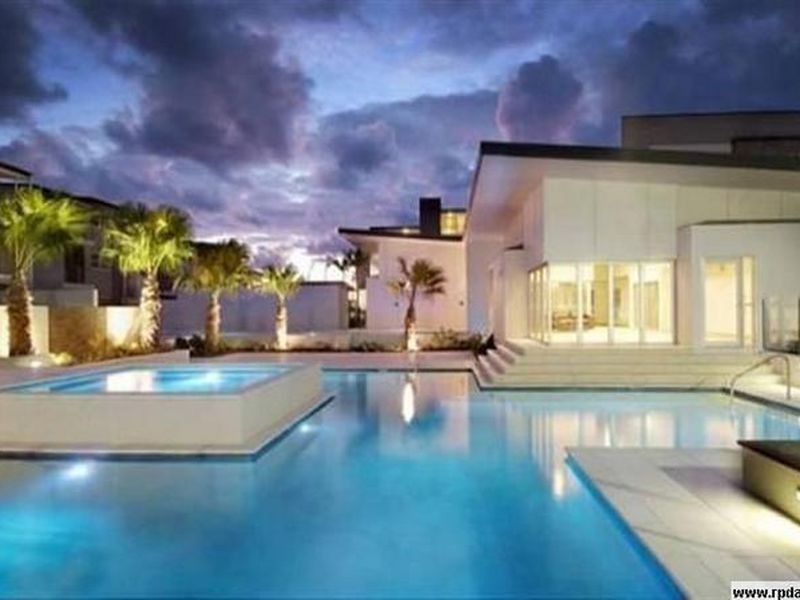 7 Grand Parade, Kawana Waters QLD 4575