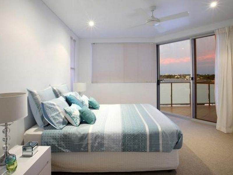 7 Grand Parade, Kawana Waters QLD 4575