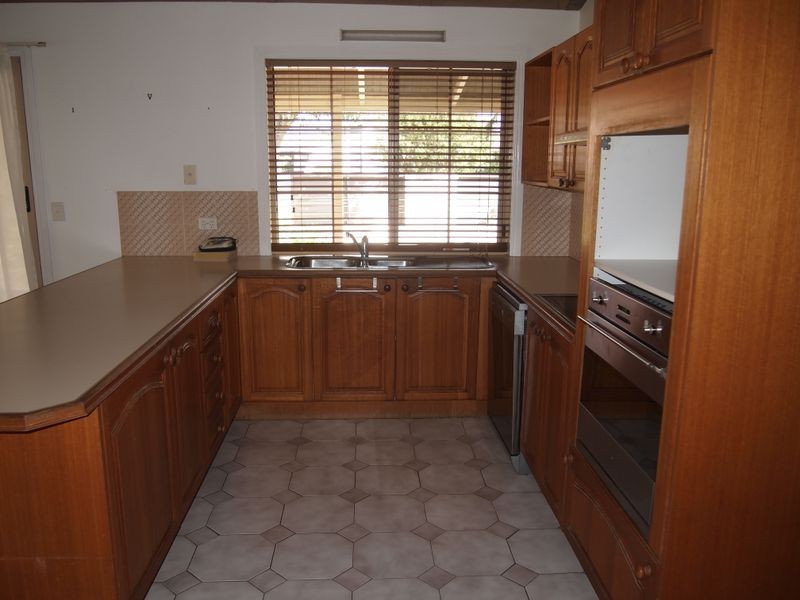 11 Mooloolah Drive, Minyama QLD 4575