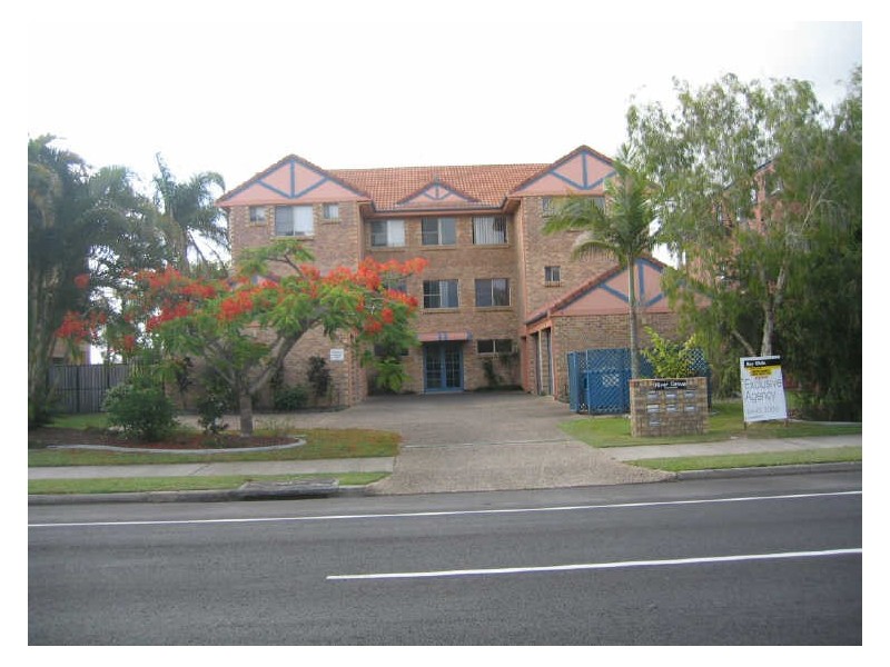 2/8 Broadmeadows Road, Maroochydore QLD 4558