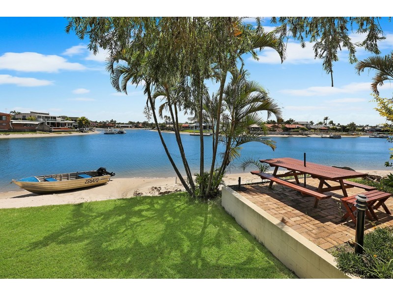 Unit 1/15 Woomba Place, Mooloolaba QLD 4557