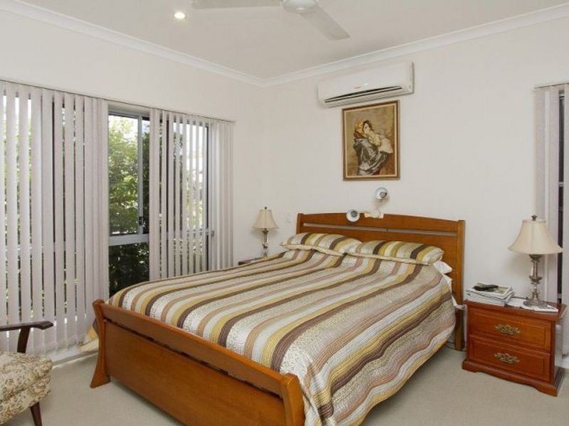 6 Eyre Place, Caloundra West QLD 4551