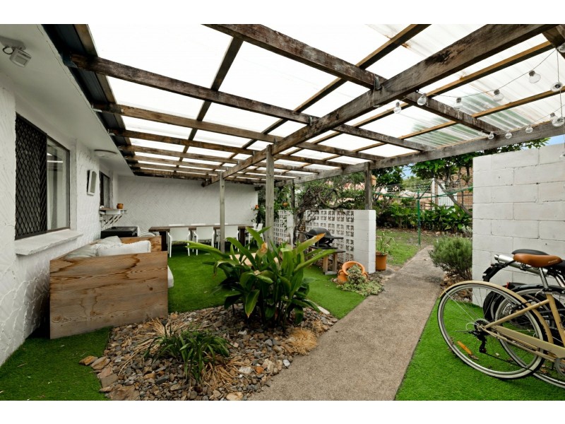 5 Dalpura Street, Buddina QLD 4575