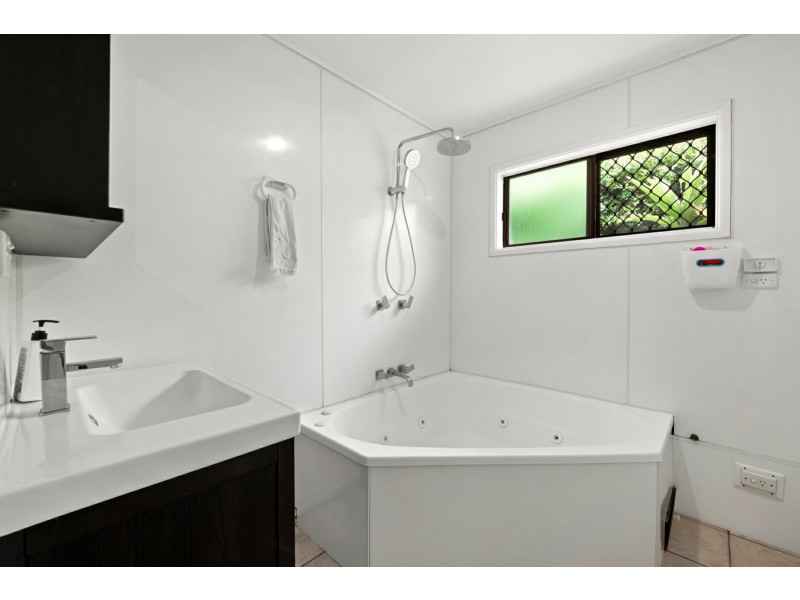 5 Dalpura Street, Buddina QLD 4575