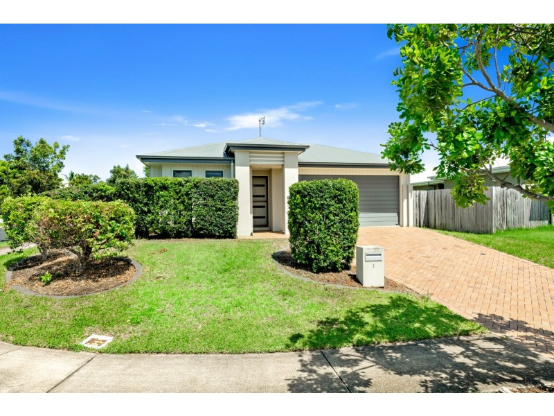 1 Skua Place, Mountain Creek QLD 4557