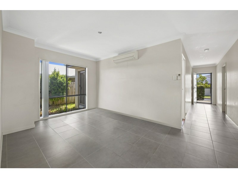 1 Skua Place, Mountain Creek QLD 4557