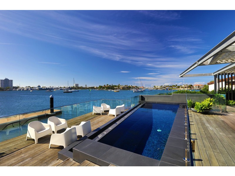 23 Carwoola Cres, Mooloolaba QLD 4557