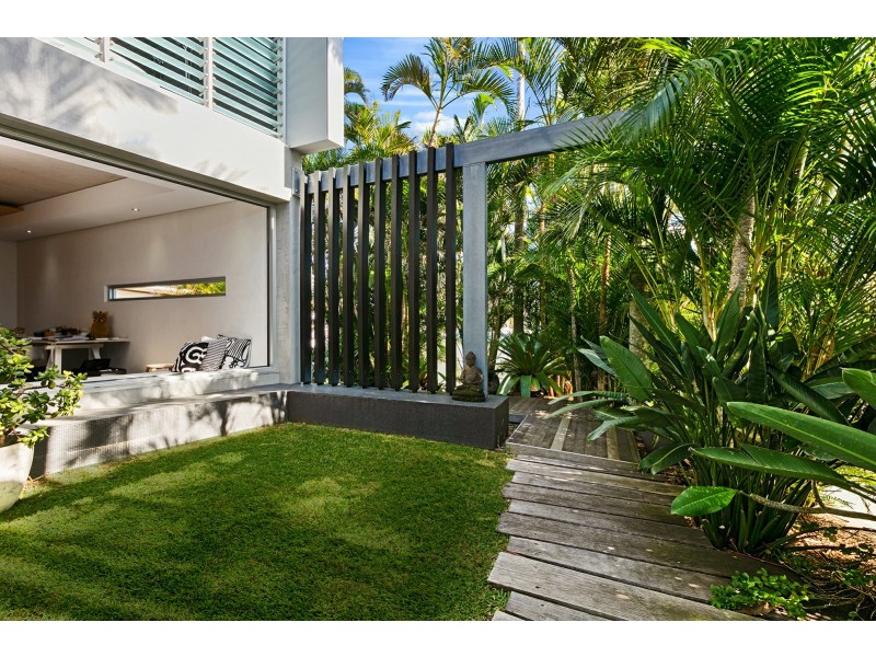23 Carwoola Cres, Mooloolaba QLD 4557