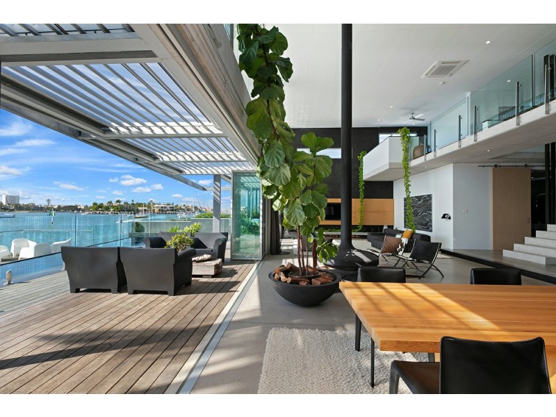 23 Carwoola Cres, Mooloolaba QLD 4557