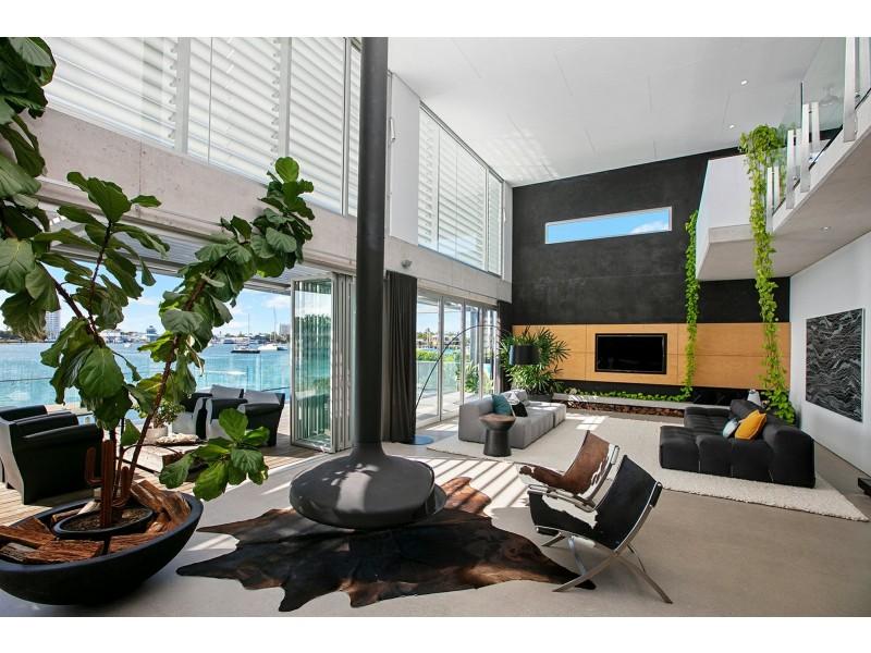 23 Carwoola Cres, Mooloolaba QLD 4557