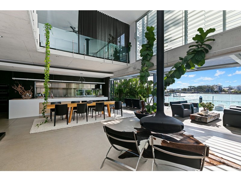 23 Carwoola Cres, Mooloolaba QLD 4557