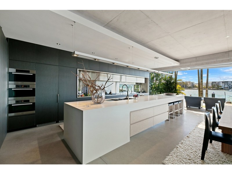 23 Carwoola Cres, Mooloolaba QLD 4557