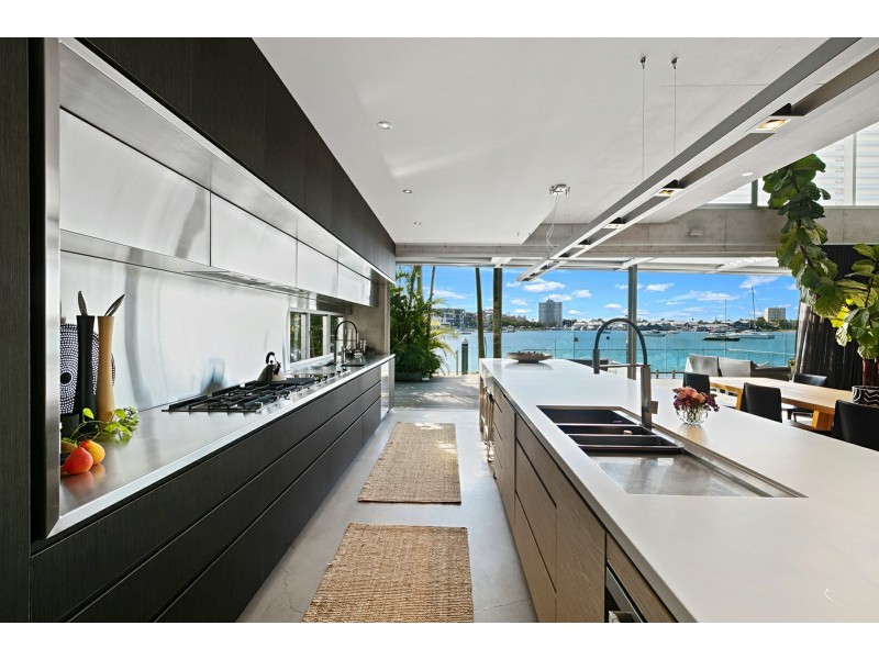 23 Carwoola Cres, Mooloolaba QLD 4557