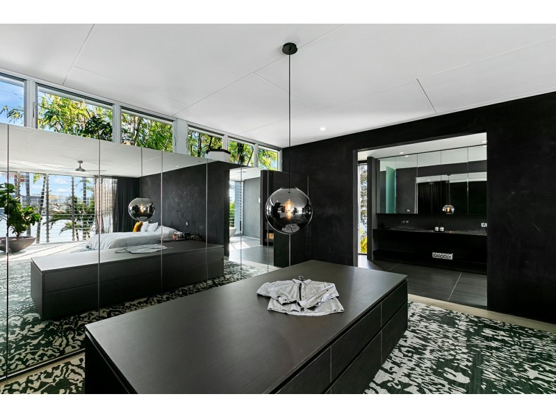 23 Carwoola Cres, Mooloolaba QLD 4557