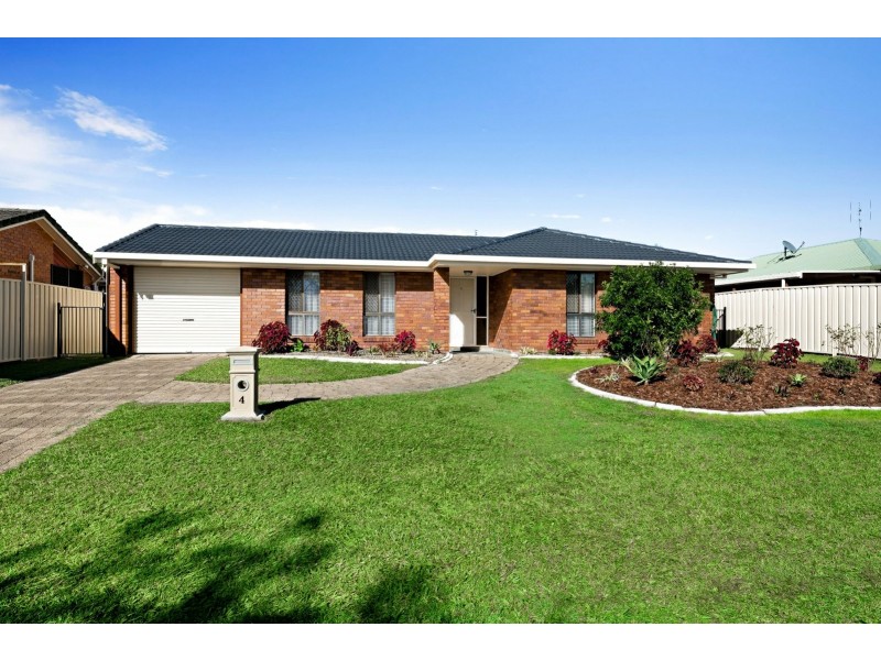 4 Balemo Street, Minyama QLD 4575