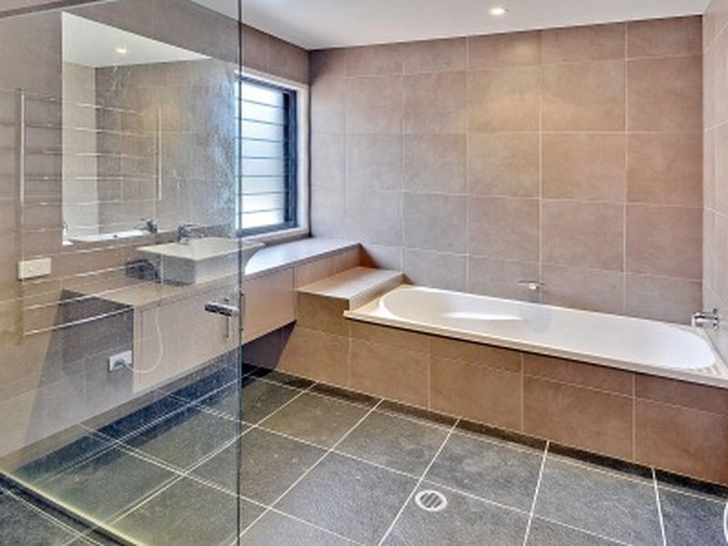 17 Camfield Street, Alexandra Headland QLD 4572