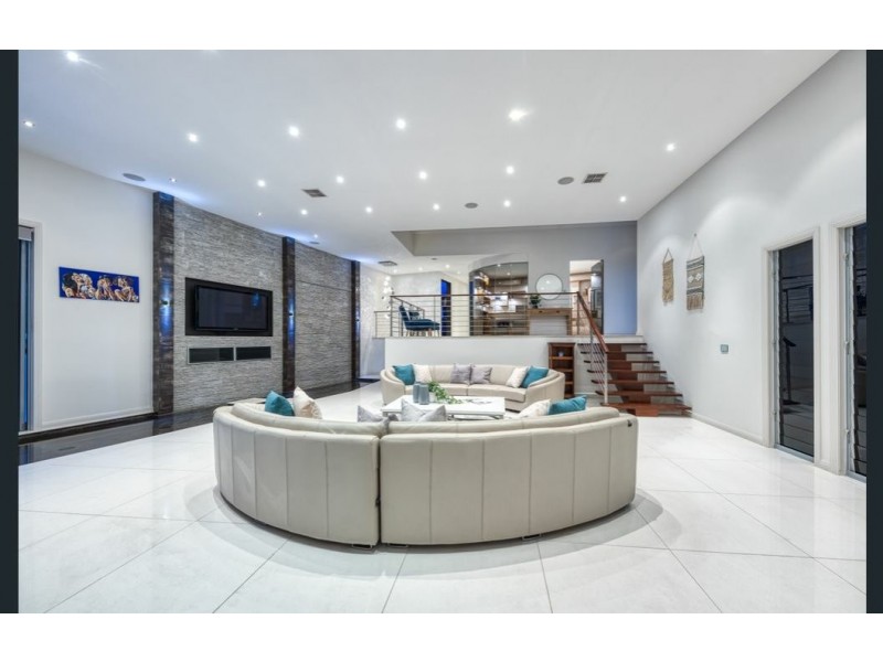 33-37 Turnbull Place, Tanawha QLD 4556