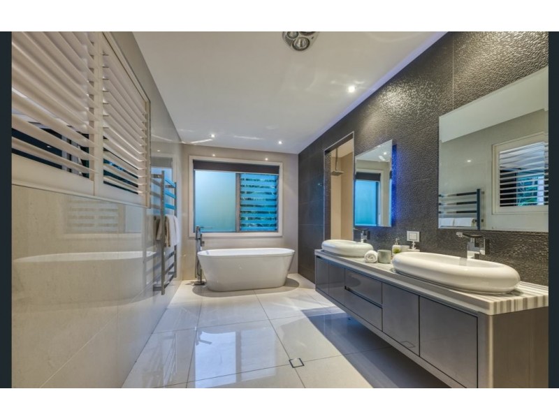 33-37 Turnbull Place, Tanawha QLD 4556
