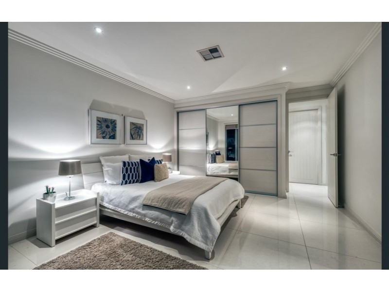 33-37 Turnbull Place, Tanawha QLD 4556