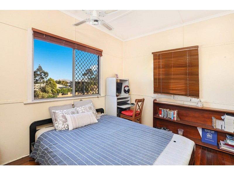 32 Meta Street, Mooloolaba QLD 4557