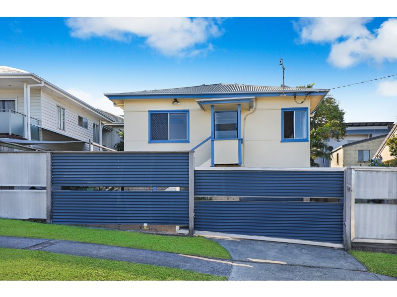 32 Meta Street, Mooloolaba QLD 4557