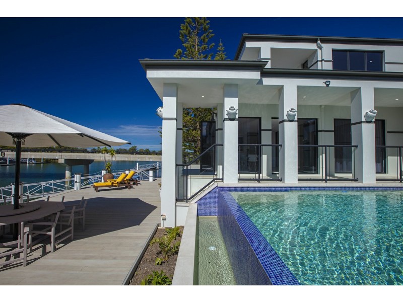 35 Mooloolah Island, Minyama QLD 4575