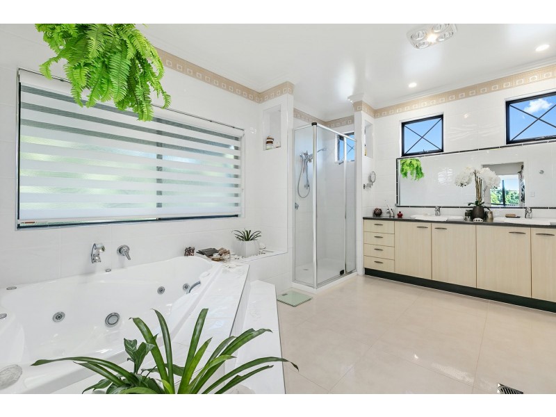 35 Mooloolah Island, Minyama QLD 4575